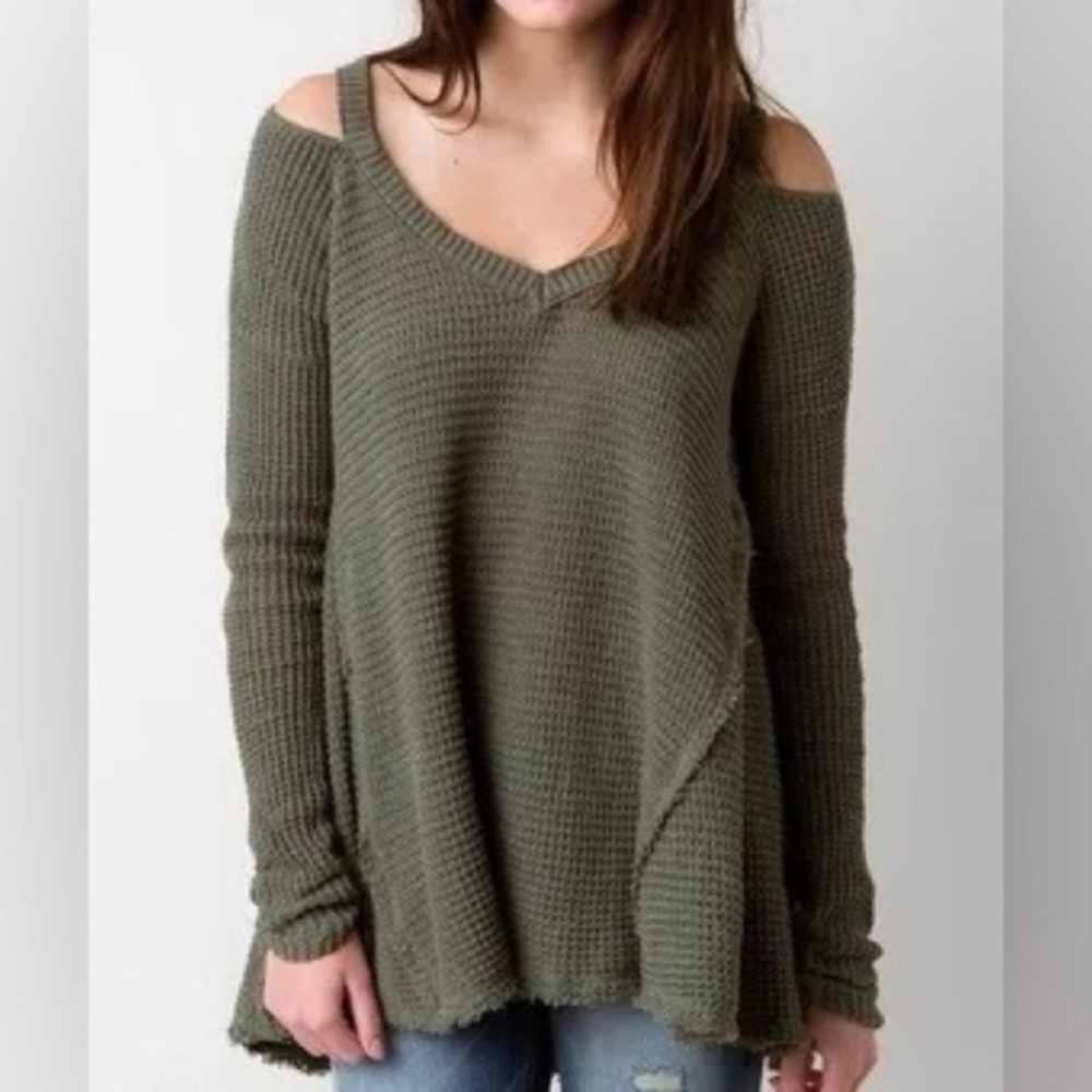 Free People Waffle Knit Sweater Size Small Olive Green Distressed‎ Hem Pullover
